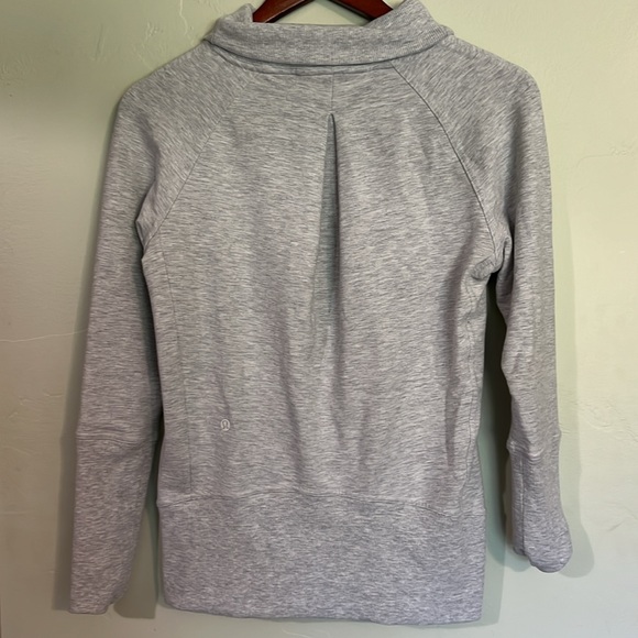 Lululemon crown neck - Picture 2 of 6